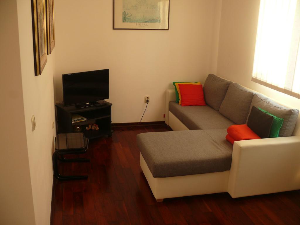 Apartment Branimir Omišalj Eksteriør bilde
