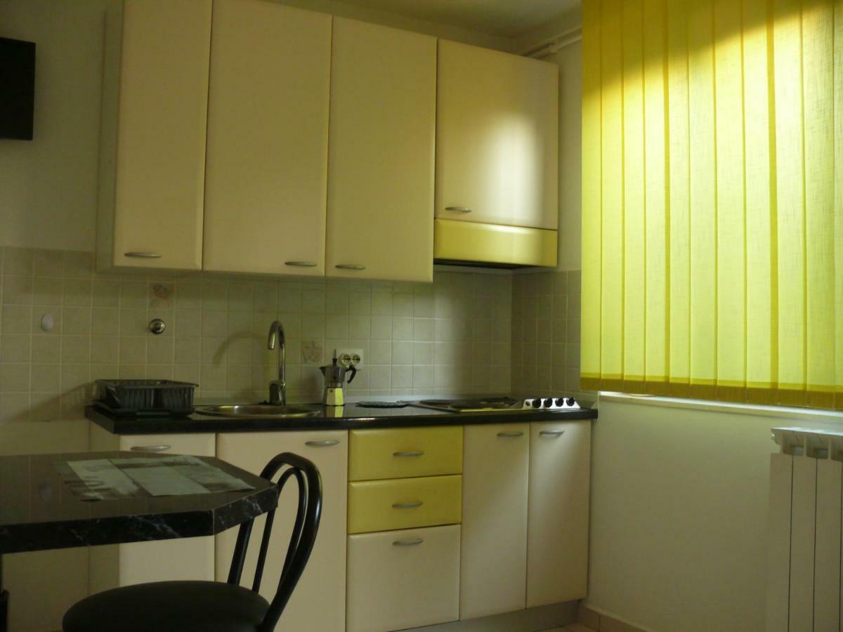 Apartment Branimir Omišalj Eksteriør bilde