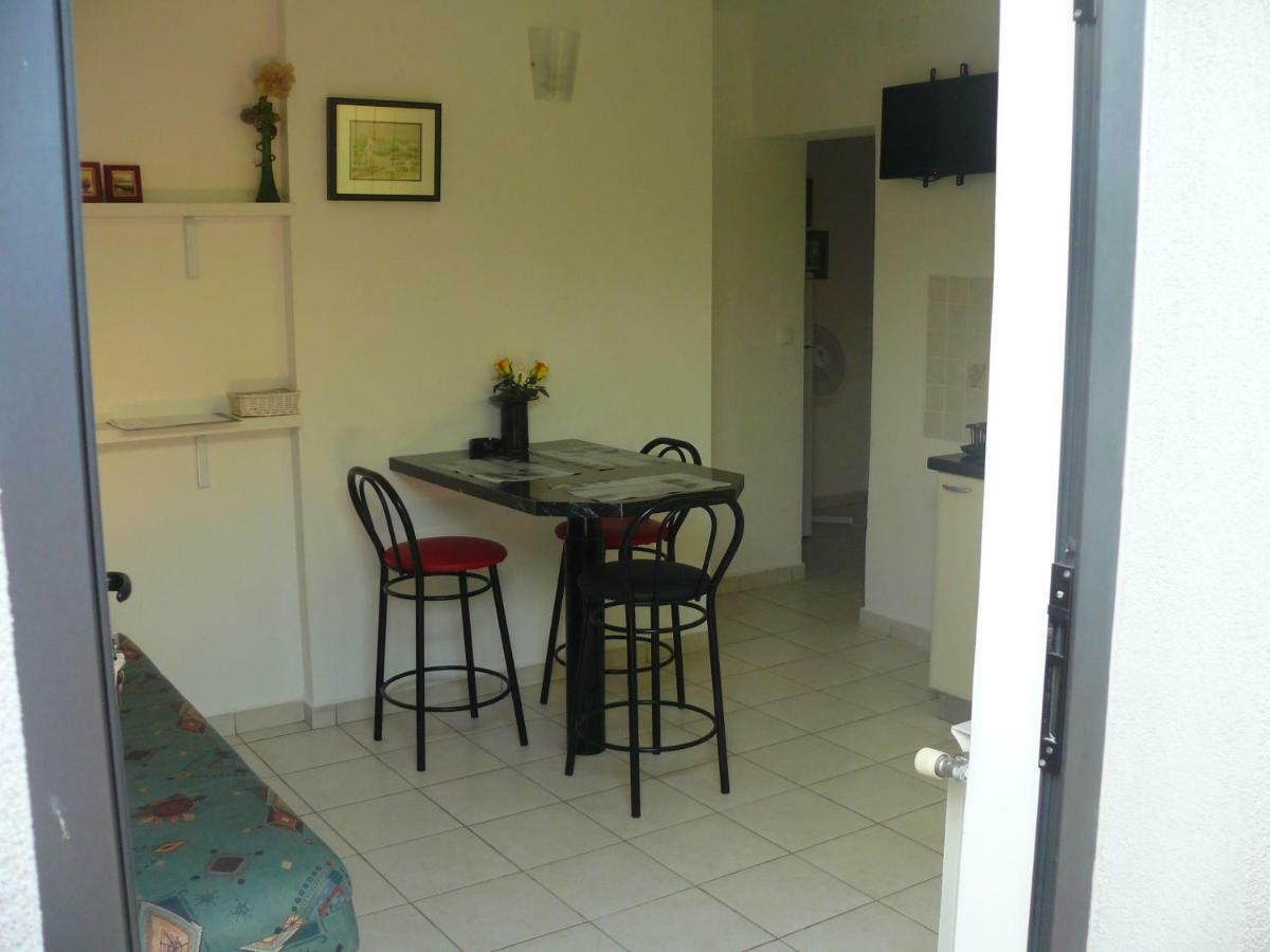 Apartment Branimir Omišalj Eksteriør bilde